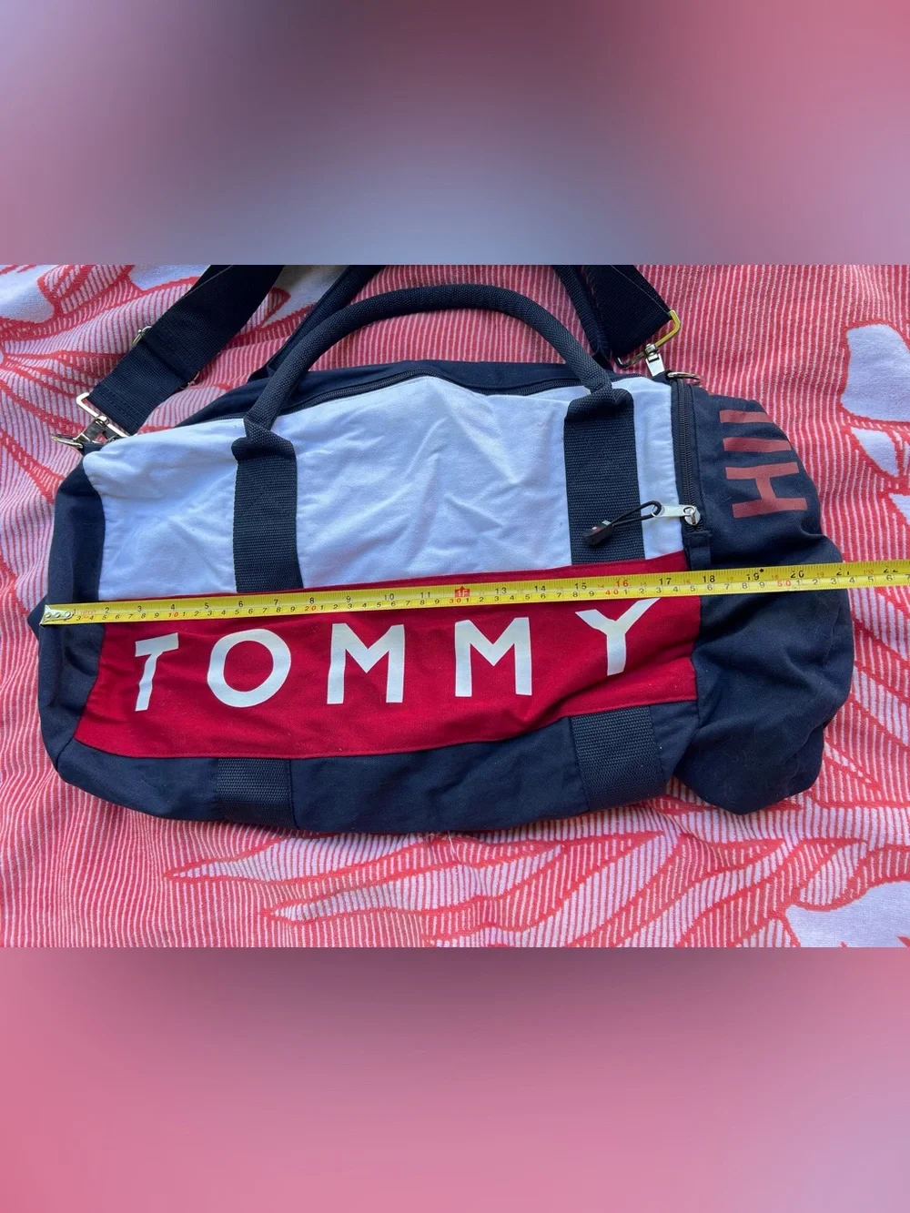 Large Tommy Hilfiger Duffel Bag With Shoulder Strap